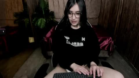 Snapshot of kairy_tay chatting on 10, 4, 2026 Kairy online show from 10, 4, 2026