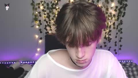 slutkai online show from 12, 11, 2025