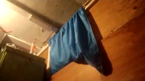 kakaroto30102 online show from 4, 12, 2025