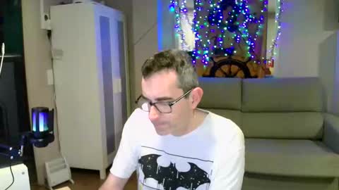 Snapshot of kalem48 chatting on 12, 1, 2025 MusicMen49 online show from 12, 1, 2025