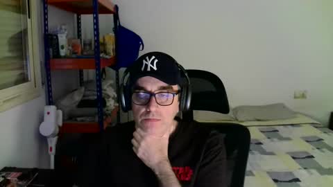 Snapshot of kalem48 chatting on 14, 1, 2026 MusicMen49 online show from 14, 1, 2026