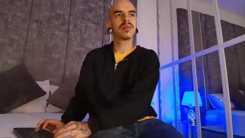Snapshot of kaletattoos chatting on 27, 5, 2026 Kale online show from 27, 5, 2026