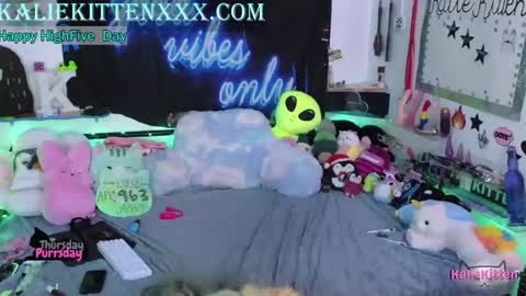 Snapshot of kaliekitten chatting on 16, 4, 2026 KalieKitten online show from 16, 4, 2026