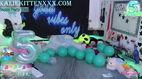 Snapshot of kaliekitten chatting on 25, 4, 2026 KalieKitten online show from 25, 4, 2026