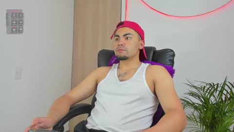 Snapshot of kalivan_voinesscu chatting on 4, 2, 2026 K A L I online show from 4, 2, 2026