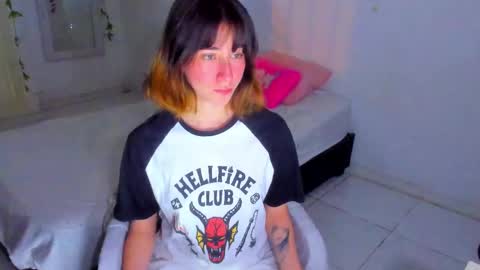 Snapshot of kalyna__bacon1 chatting on 17, 9, 2025 kalynita online show from 17, 9, 2025