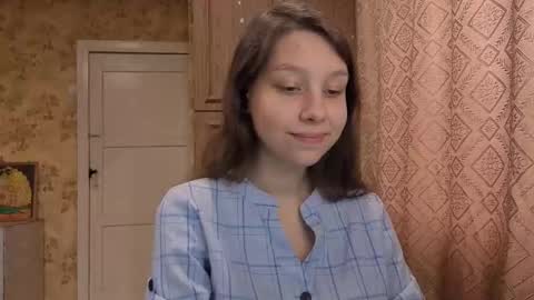 Mari  Simmons online show from 26, 10, 2025