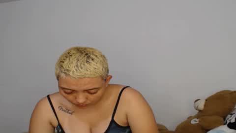 Snapshot of kammy_cami chatting on 2, 2, 2026 kammy y camila online show from 2, 2, 2026