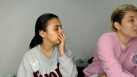 Snapshot of kammy_cami chatting on 18, 3, 2026 kammy y camila online show from 18, 3, 2026