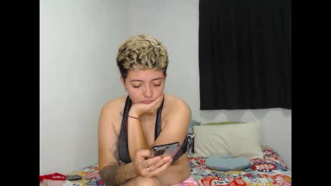 Snapshot of kammy_cami chatting on 14, 4, 2026 kammy y camila online show from 14, 4, 2026