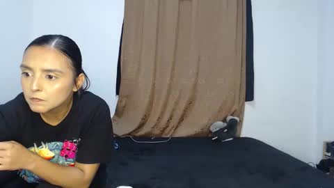 Snapshot of kammy_cami chatting on 24, 4, 2026 kammy y camila online show from 24, 4, 2026