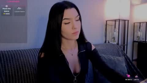 kara_life online show from 5, 12, 2025