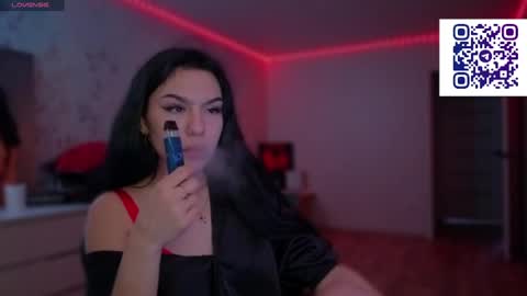 Snapshot of kara_life chatting on 8, 4, 2026 kara_life online show from 8, 4, 2026