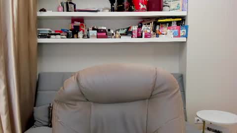 Snapshot of kara_smith_ chatting on 2, 8, 2026 Kara. Off from 15th till 24th of December online show from 2, 8, 2026