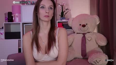 Snapshot of karamelsw chatting on 6, 3, 2026 Julia online show from 6, 3, 2026