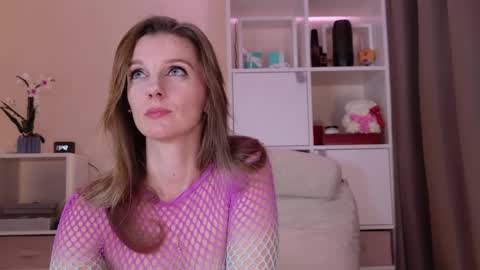 Snapshot of karamelsw chatting on 31, 3, 2026 Julia online show from 31, 3, 2026