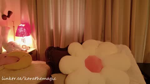 Snapshot of karathemagic chatting on 2, 4, 2026 I am here around 5am GMT karathemagic online show from 2, 4, 2026