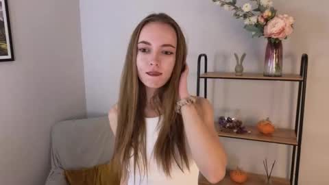 Snapshot of karen_campbell chatting on 13, 9, 2025 Lilith online show from 13, 9, 2025