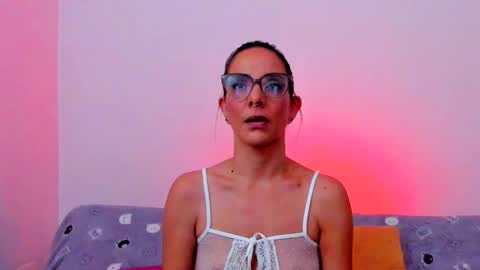 Snapshot of karen_simss chatting on 10, 3, 2026 Karen online show from 10, 3, 2026