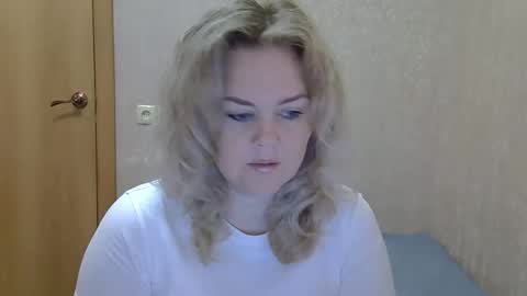 karennelsonx online show from 19, 10, 2025