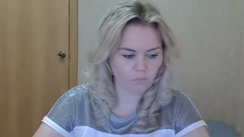 karennelsonx online show from 4, 3, 2026