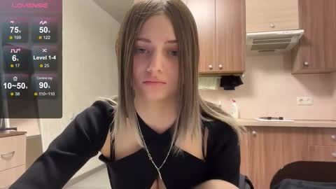 Snapshot of karensimilton chatting on 3, 2, 2026 May online show from 3, 2, 2026