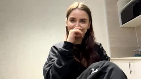 Snapshot of kareystutsman chatting on 15, 12, 2025 kareystutsman online show from 15, 12, 2025