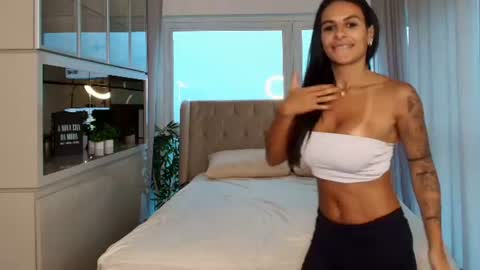kari_brooks online show from 25, 6, 2026