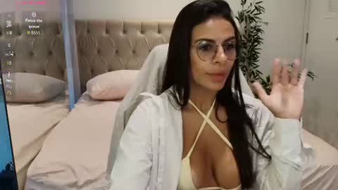 kari_brooks online show from 8, 7, 2026