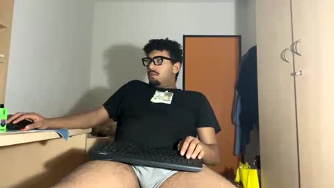 Snapshot of karim03larbi chatting on 6, 3, 2025 karim03larbi online show from 6, 3, 2025