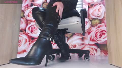 Snapshot of karina_mistress chatting on 3, 5, 2026 Karina Mistress online show from 3, 5, 2026