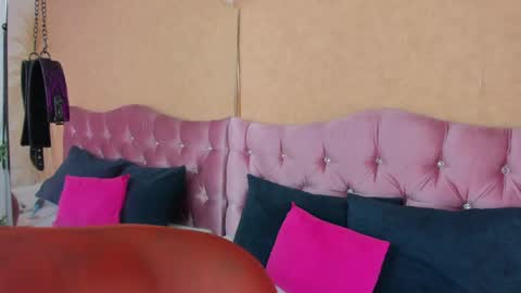 Snapshot of karinajtorress chatting on 17, 4, 2026 KARINA online show from 17, 4, 2026