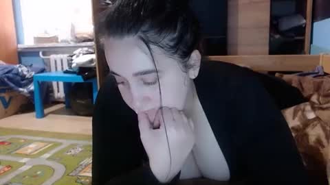 Snapshot of karinkabrunetka2 chatting on 28, 10, 2025 karinkabrunetka2 online show from 28, 10, 2025