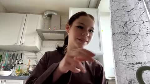 Snapshot of karissatrulove chatting on 15, 7, 2026 Leya online show from 15, 7, 2026