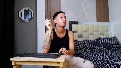 Snapshot of karl_kalvin chatting on 6, 11, 2025 KARLA Y KALVIN online show from 6, 11, 2025