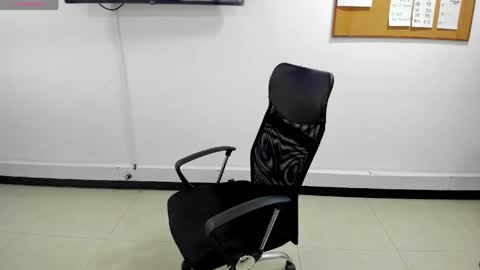 Snapshot of karla_cg chatting on 2, 4, 2026 karla_cg online show from 2, 4, 2026