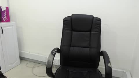 Snapshot of karla_cg chatting on 10, 4, 2026 karla_cg online show from 10, 4, 2026