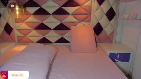 karolina  online show from 9, 2, 2025