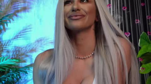 Snapshot of karlabart chatting on 2, 11, 2025 KarlaBart online show from 2, 11, 2025