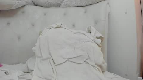 Snapshot of karlagirlfox chatting on 7, 6, 2026 KARLA A online show from 7, 6, 2026