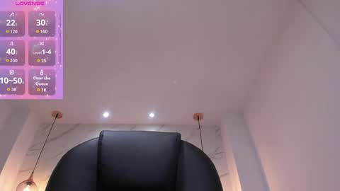 Snapshot of karliie_kloss_ chatting on 15, 5, 2026 karliie kloss online show from 15, 5, 2026
