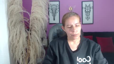 Snapshot of karlye_hot chatting on 10, 9, 2025 KARLYE online show from 10, 9, 2025