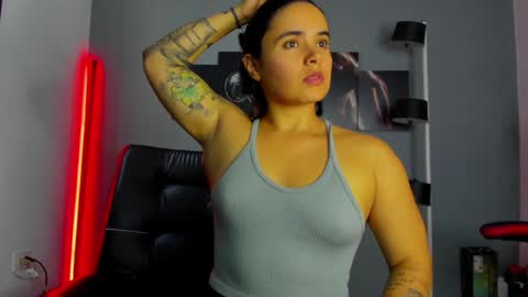   online show from 23, 12, 2024