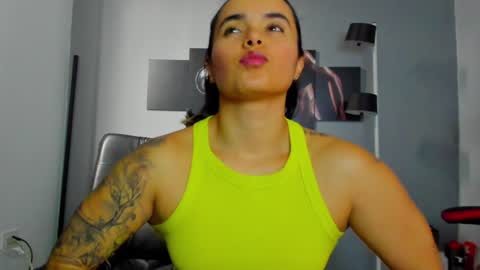   online show from 25, 12, 2024