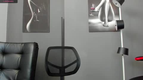   online show from 22, 9, 2025