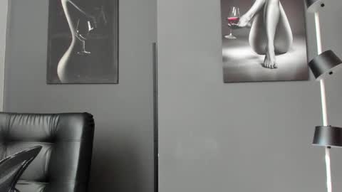   online show from 12, 11, 2025