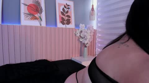 Snapshot of karo_linee chatting on 28, 4, 2026 karo_linee online show from 28, 4, 2026