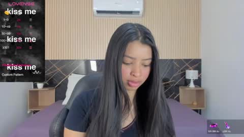 Snapshot of karol_cortes chatting on 4, 5, 2026 karol_cortes online show from 4, 5, 2026