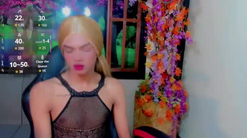 Snapshot of karol_vanessa__ chatting on 25, 4, 2026 karol Vanessa online show from 25, 4, 2026