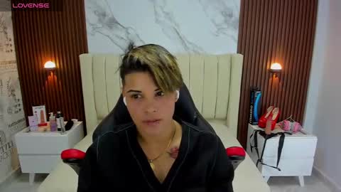 Snapshot of karolandluna chatting on 18, 2, 2025 Karol and Luna online show from 18, 2, 2025